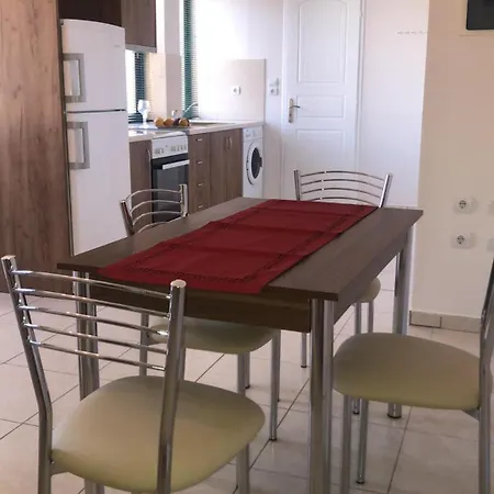 아파트 Foussato 아르고스톨리온